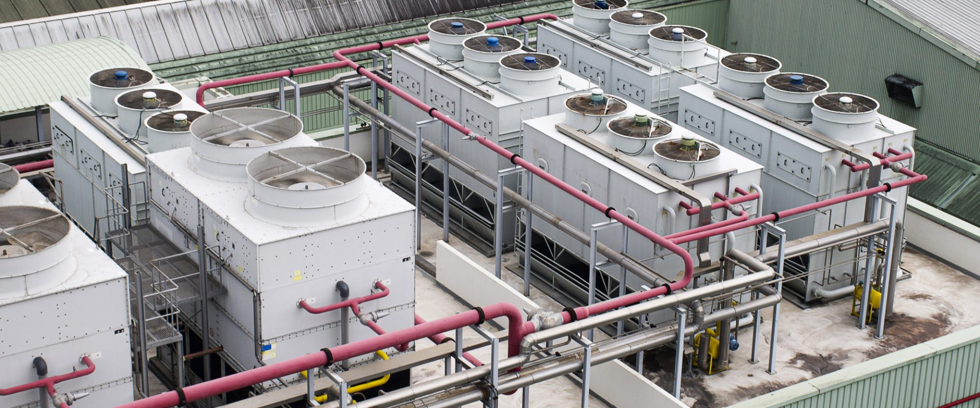cooling-water-tower-rooftop-industry-plant